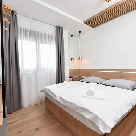 Silver Luxury Apartman *