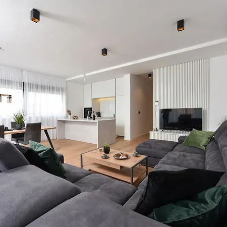 Silver Luxury Apartman *