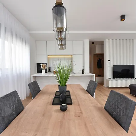 Daire Silver Luxury *